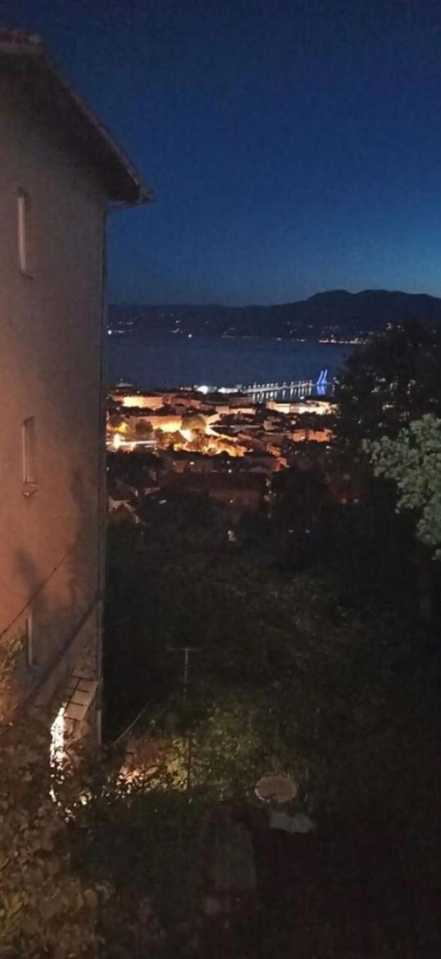 Apartment Martina - Modern With View Rijeka Exterior foto